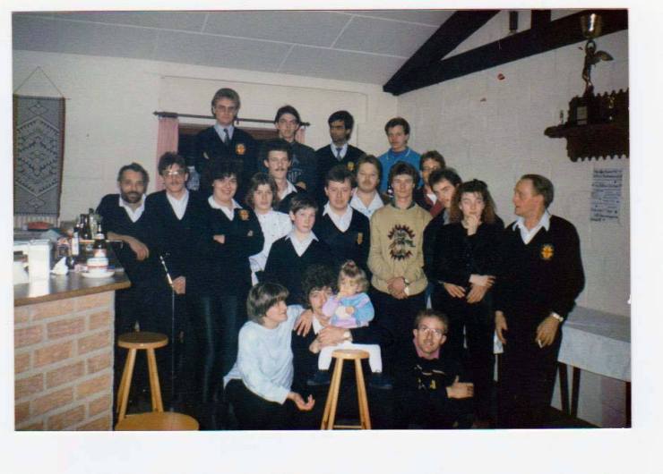 1990 Erstes Vereinsheim Sportzentrum